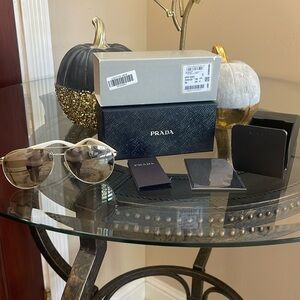 Prada sunglasses! 🤍